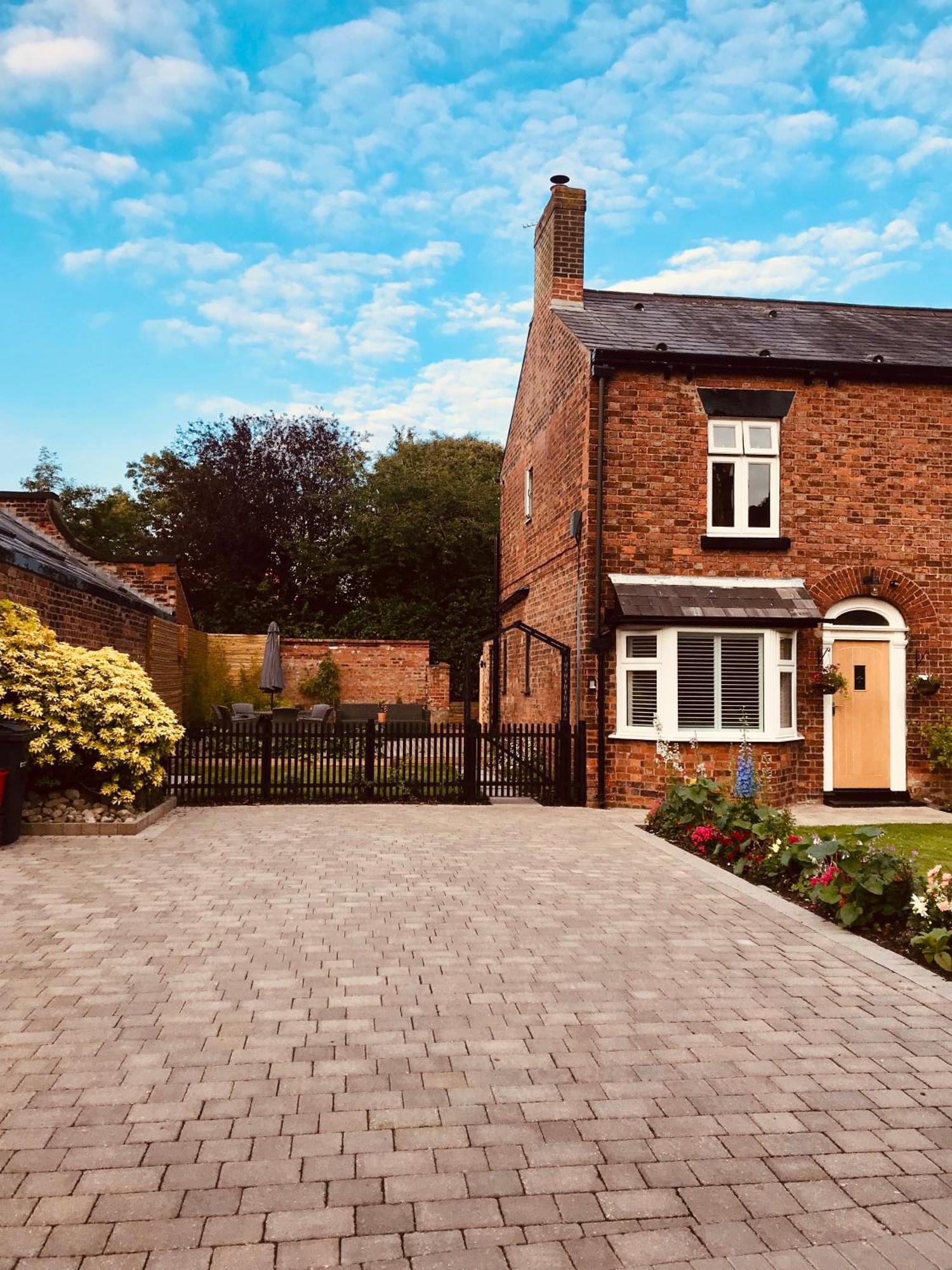 Eden Cottage Frodsham Exterior photo